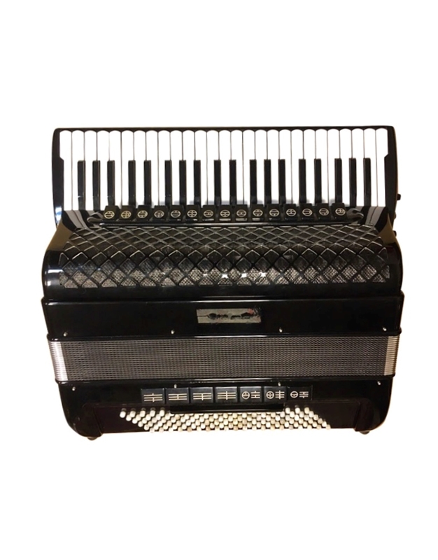 Pigini accordion P45 (used)